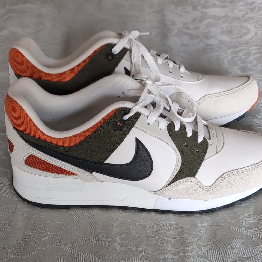 Nike White and Olive Sneakers with Orange Accents Size 10